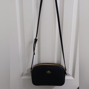 Handbag crossbody